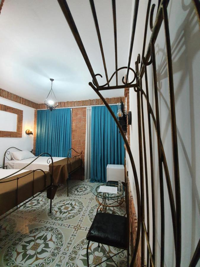 טביליסי Janashia Boutique Hotels חדר תמונה