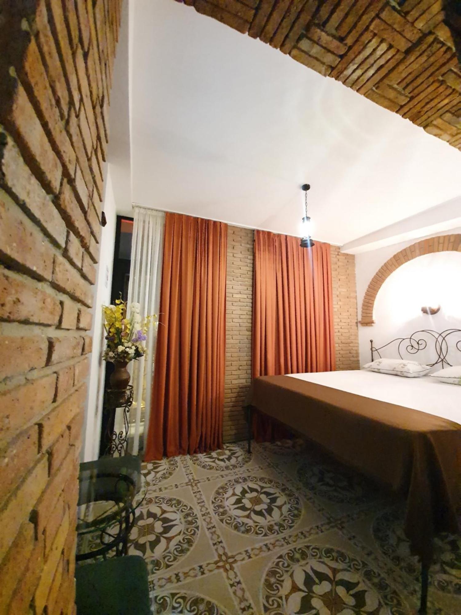 טביליסי Janashia Boutique Hotels חדר תמונה